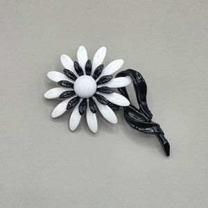 Black and White Daisy Brooch